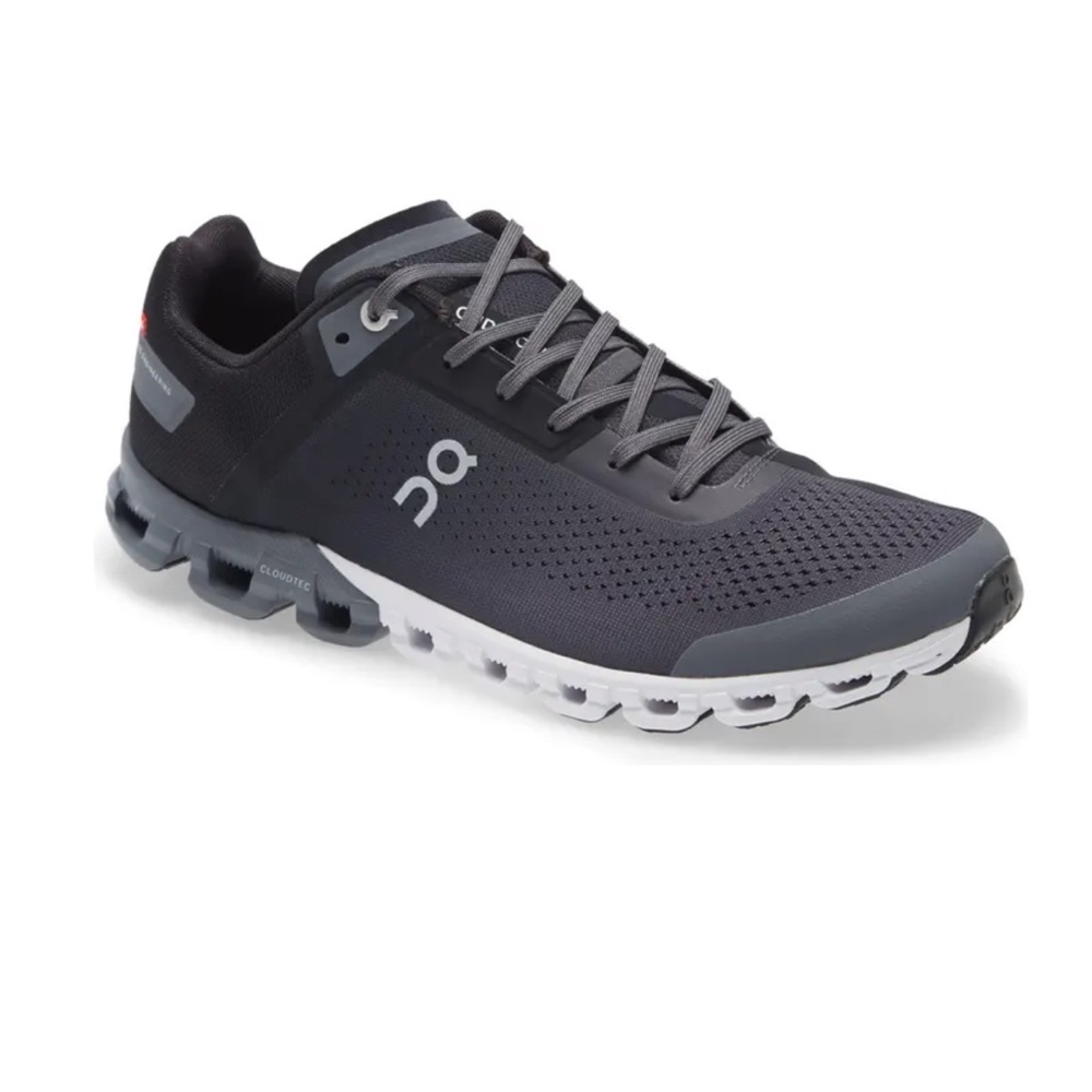 ON CLOUD Cloudflow Black/ asphalt  Swiss womens shoes size 9 1/2-10 men’s 8.5